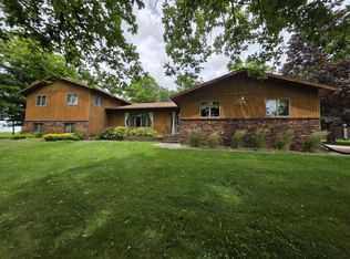 24155 115th St, Cresco, IA 52136