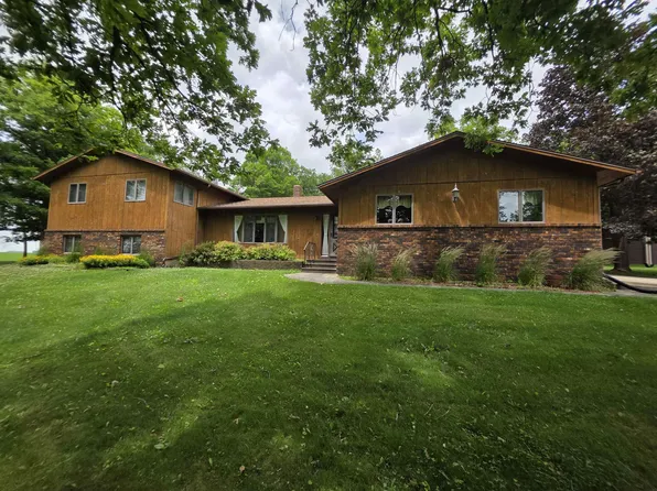 24155 115th St, Cresco, IA 52136