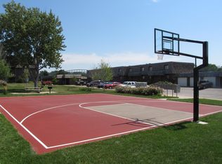 4411 S 27th St, Lincoln, NE 68512