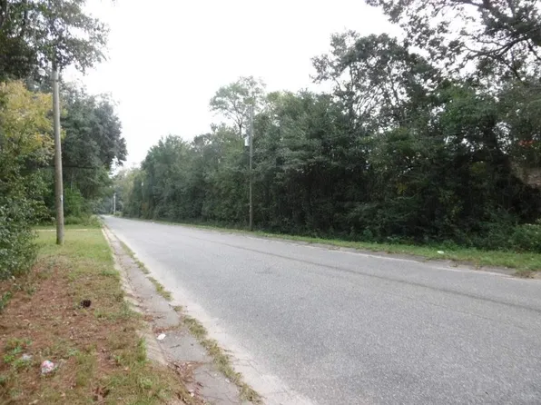 6923 Gulley Ln, Pensacola, FL 32505