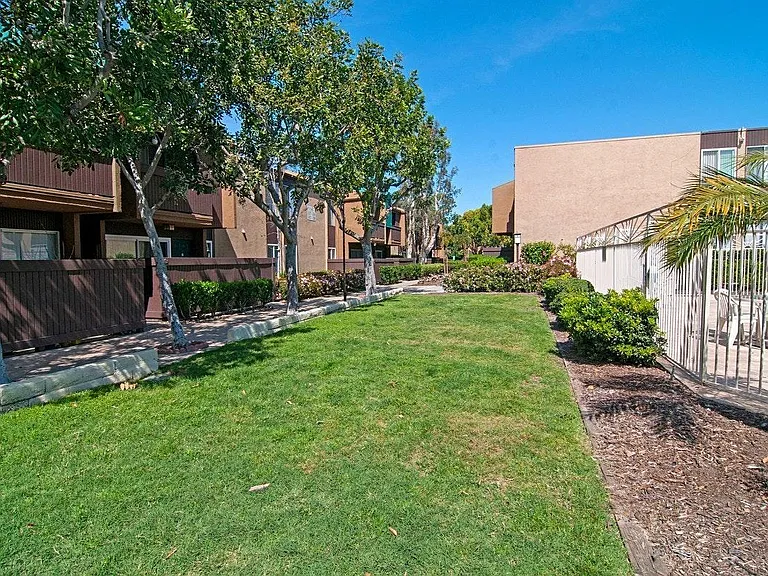 3454 Castle Glen Dr #211 — Photo 7