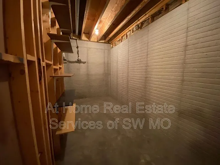 3551 E Woodside St — Photo 9