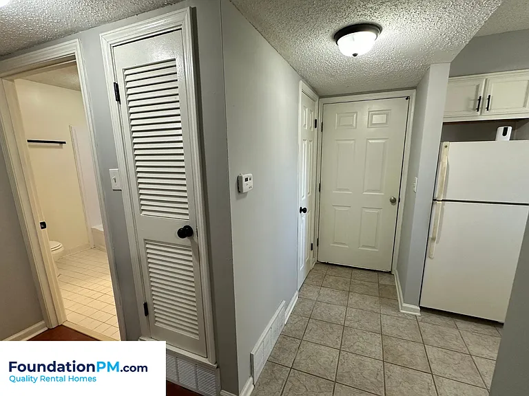 34 N Idlewild St #3 — Photo 5