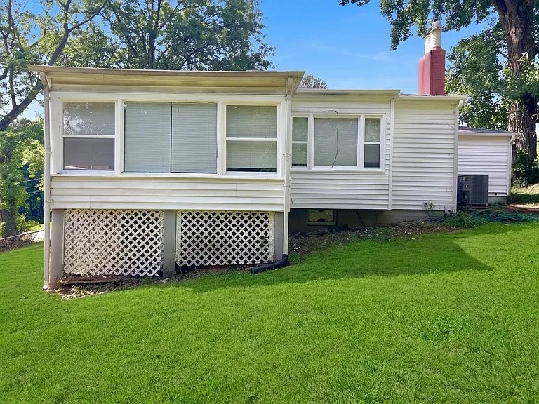 509 Royal Ave — Photo 3