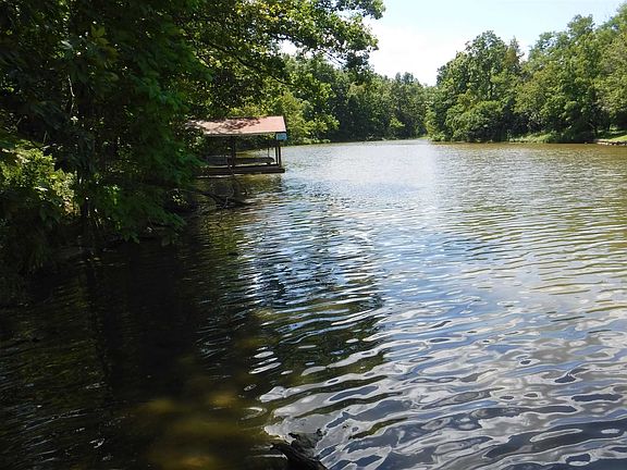 3rd image of 725 Swanee Shores Dr