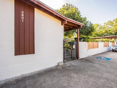 5601 Woodrow Ave APT 114, Austin, TX, 78756