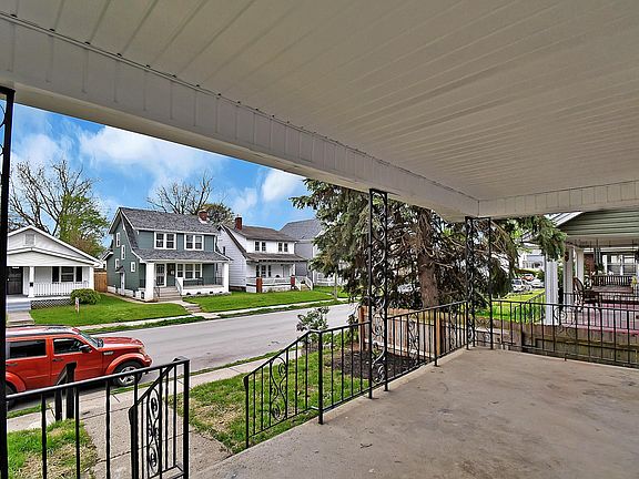 5th image of 822 Stewart Ave