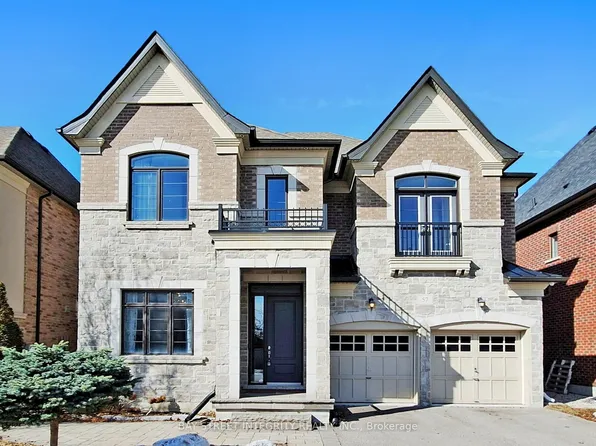 57 Strawbridge Farm Dr, Aurora, ON L4G 0T9