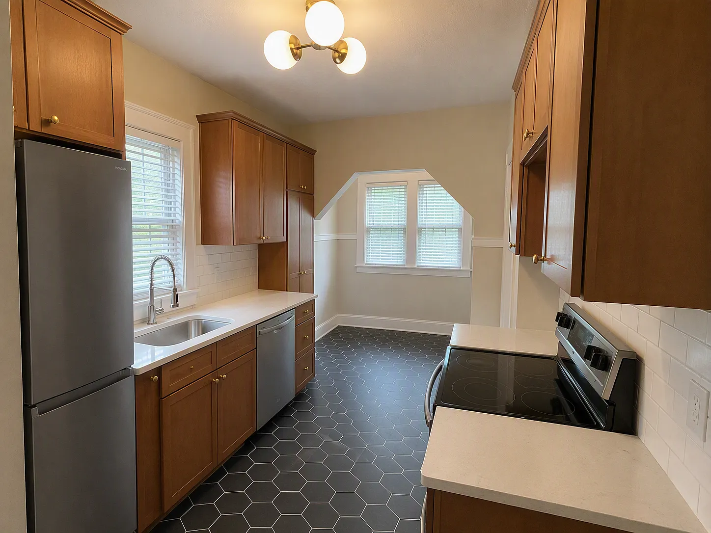1 bed, 800 sqft, $1,250 — Photo 3