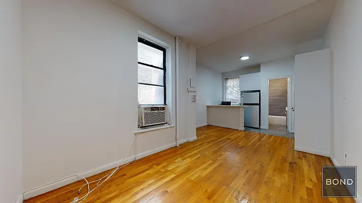 Rented by Bond New York | media 18