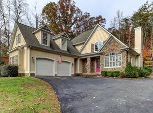 227 W Harris Pl, Eden, NC 27288