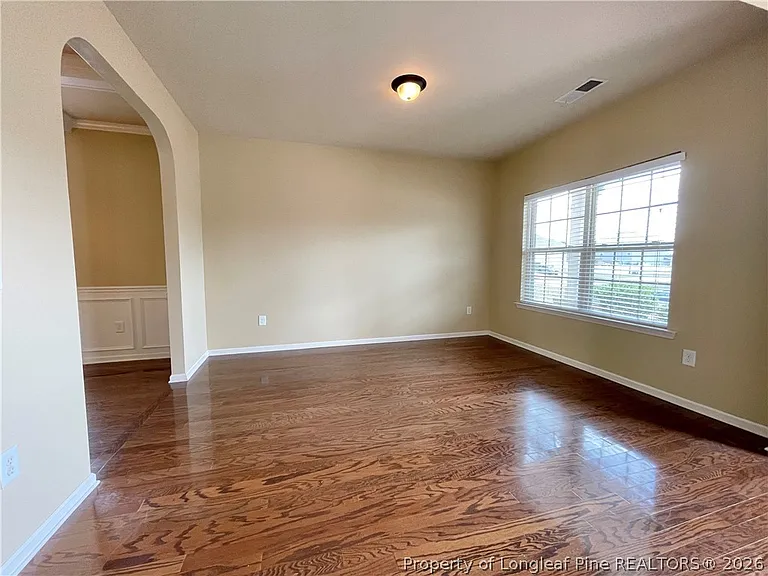 642 Regimental Dr — Photo 5