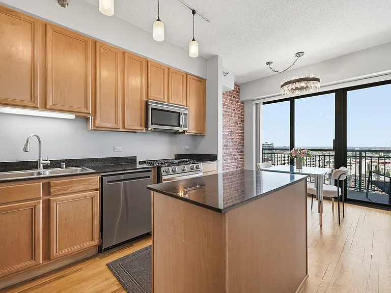41 E 8th St #2905 — Photo 10