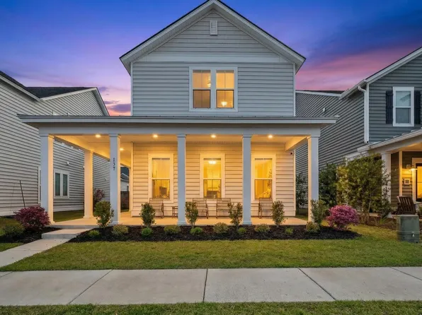 137 Country Gate Ln, Summerville, SC 29485
