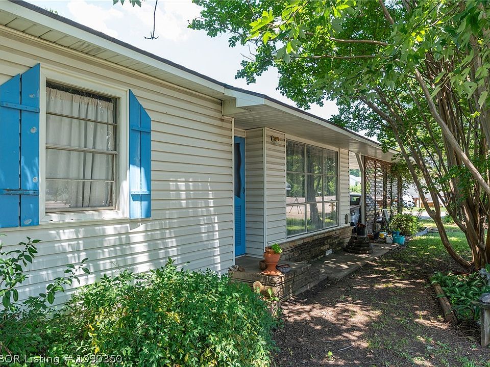 1st image of 2923 Phoenix Ave