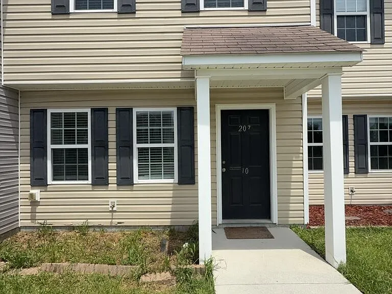 207 Lanieve Ct #10 — Photo 1