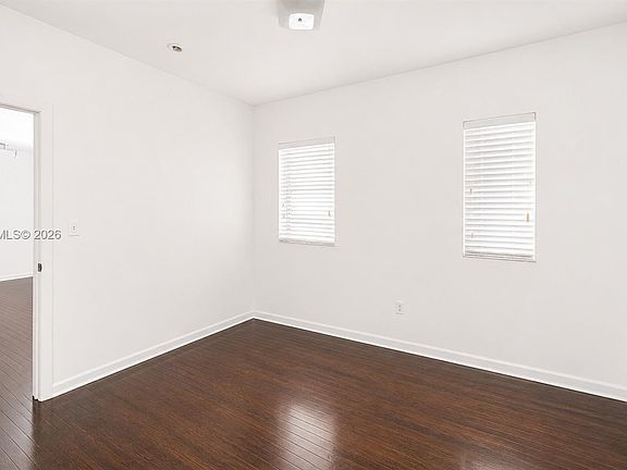 4th image of 1542 Drexel Ave APT 105