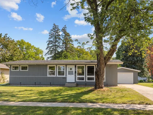 1602 Doemel St, Oshkosh, WI 54901