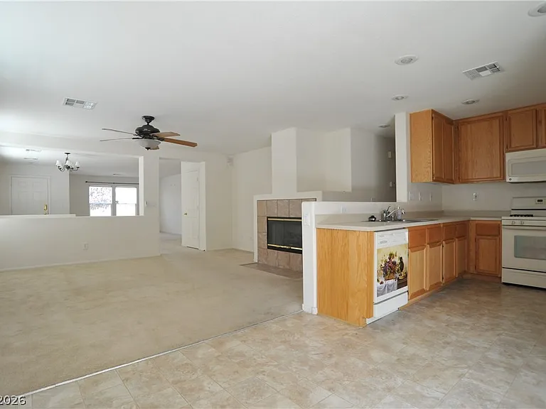 8228 Corset Creek St — Photo 6