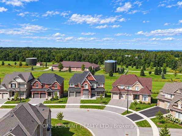 29 Sanford Cir, Springwater, ON L9X 2A8