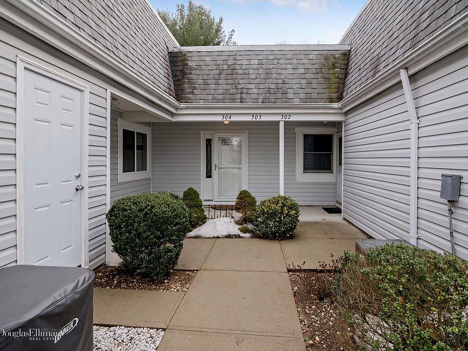 1st image of 303 Cabot Ct S