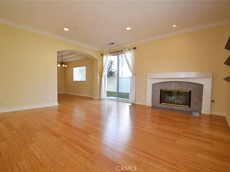 2203 Harriman Ln #B — Photo 2