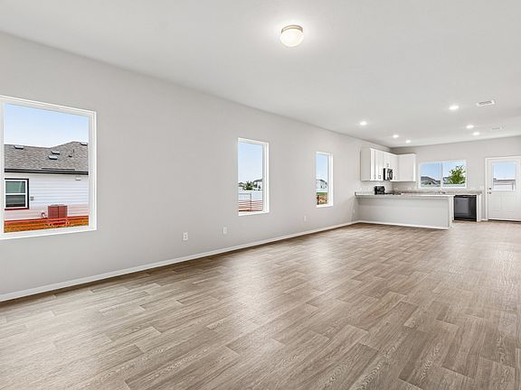 3rd image of 108 Bountiful Ln