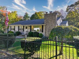 166 Old State Rd, Highland Falls, NY 10928