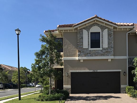 2nd image of 8431 Lake Majesty Ln