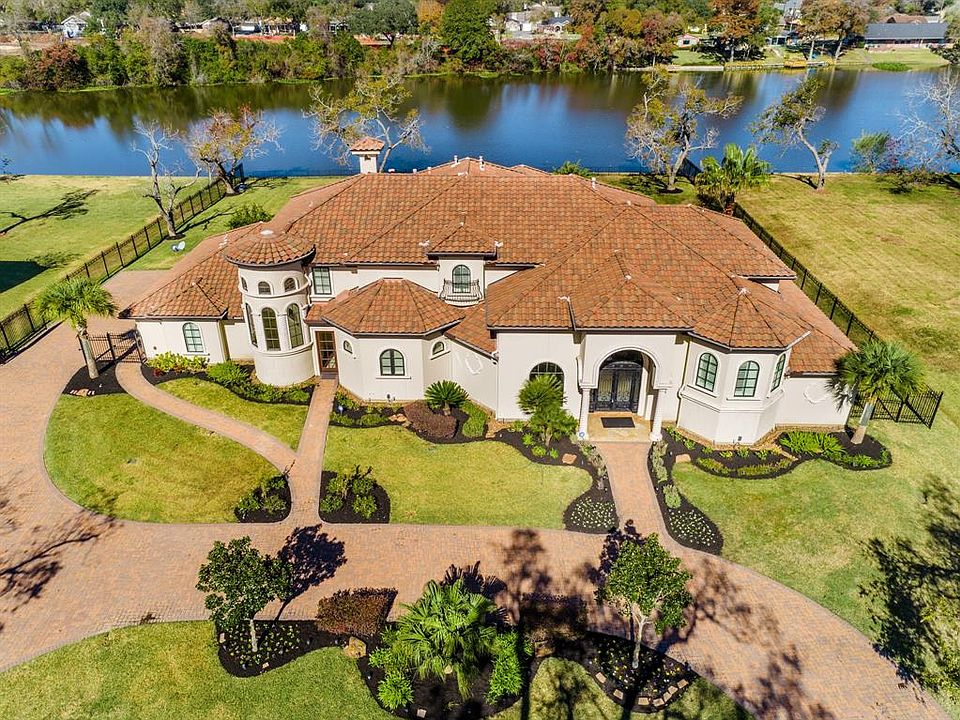1st image of 427 Orchard Ln