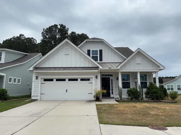 373 Whispering Breeze Ln, Summerville, SC 29486