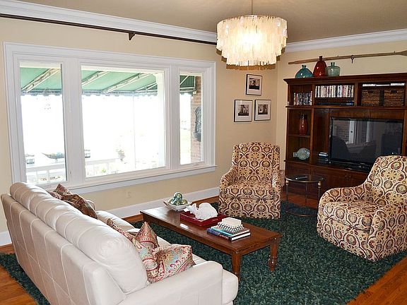 3rd image of 5417 Studeley Ave