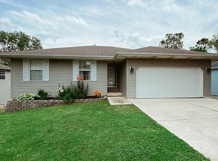 202 Spring Meadow Pkwy, Branson, MO 65616