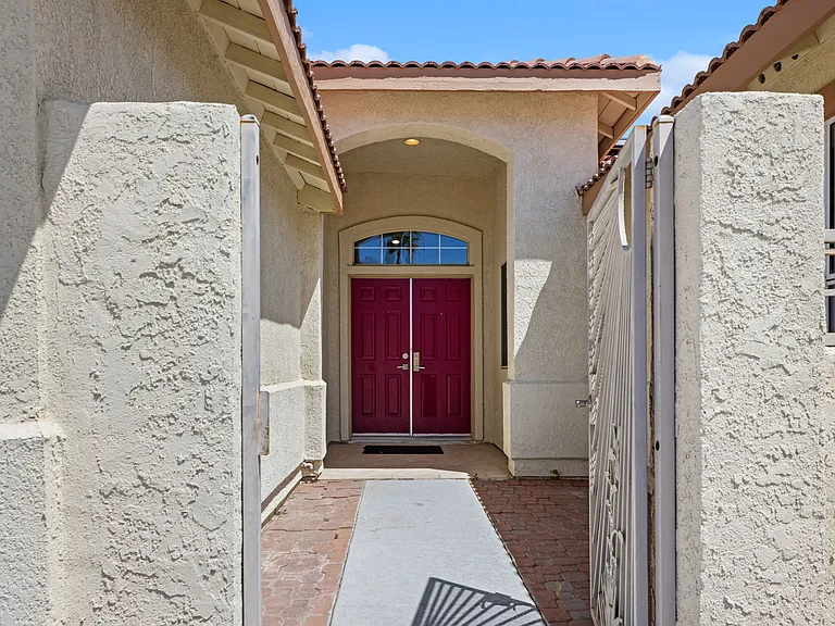 37762 Drexell Dr — Photo 5
