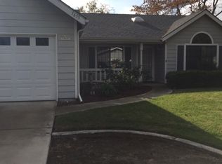 1635 E Eastbrook Ave, Tulare, CA 93274