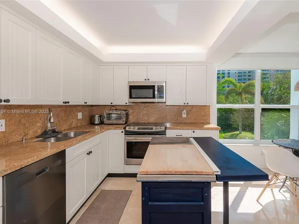 609 Ocean Dr APT 2H, Key Biscayne, FL 33149