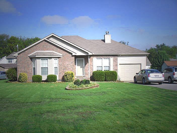 1st image of 801 Jay Ct