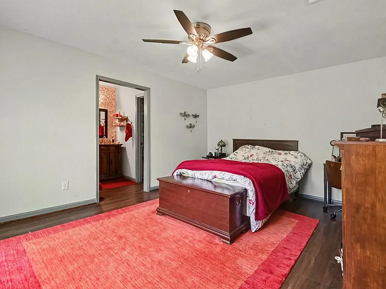 423 Merriweather St — Photo 13