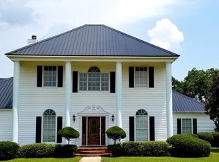 1039 Log Lane Rd, Headland, AL 36345