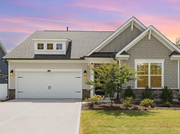 504 Darter St, Holly Springs, NC 27540