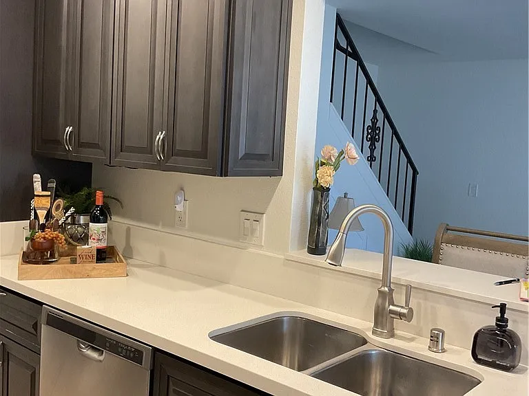 1141 Landsburn Cir — Photo 4