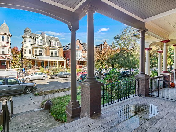 2nd image of 4922 Cedar Ave #3