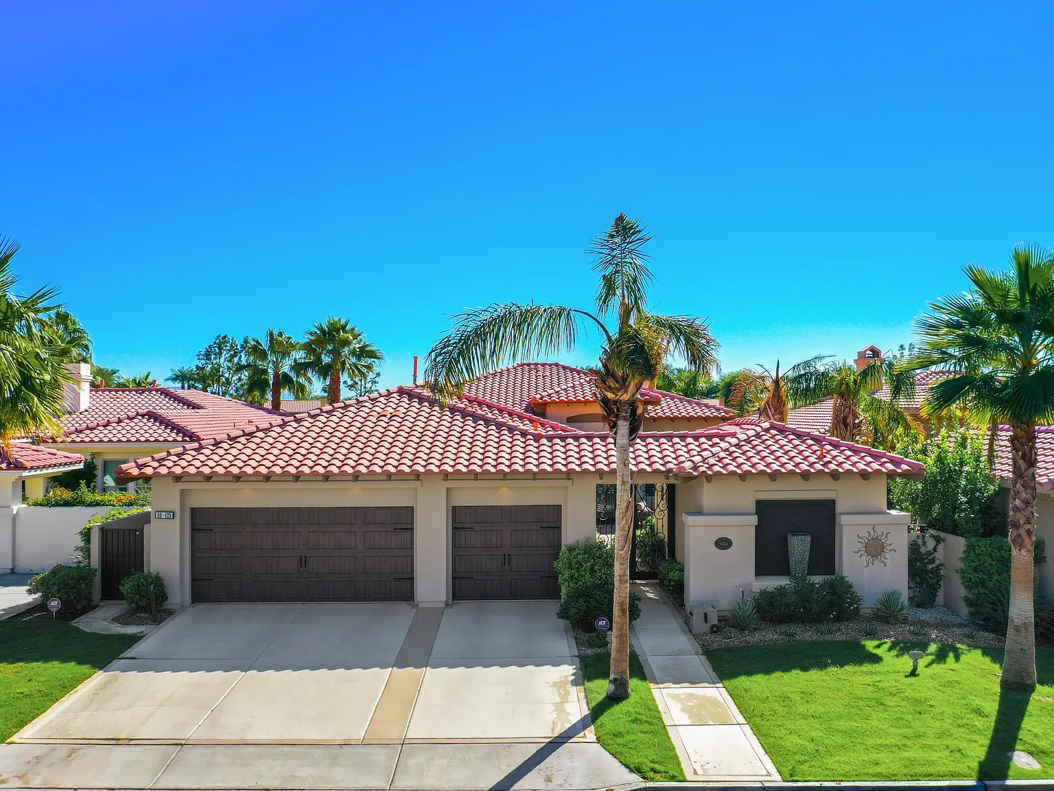 4 bed, 4.5 bath, 3013 sqft, $14,750 — Photo 3