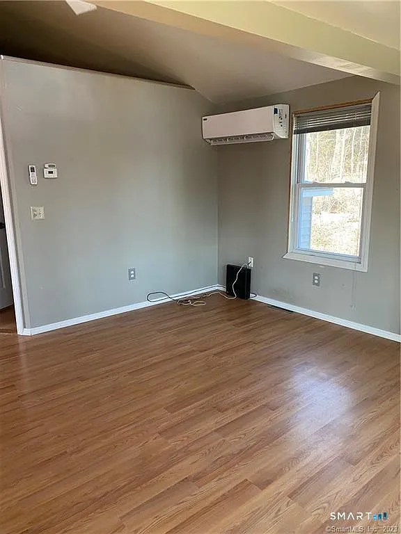 1 bed, 1.5 bath, 787 sqft, $2,000 — Photo 3