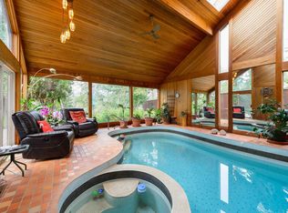 9 Wolf Willow Point E, Edmonton, AB T5T1E3