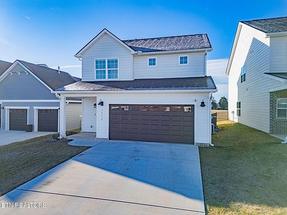 3rd image of 1516 Spring Berry Ln