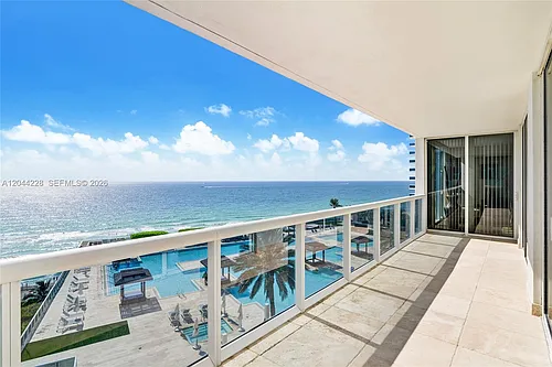 1800 S Ocean Dr #1101 Photo 1