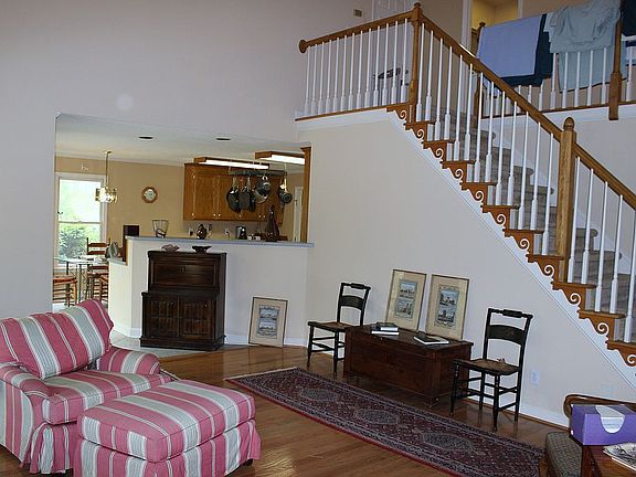 Looking toward the kitchen