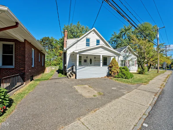 1283 Van Antwerp Road, Niskayuna, NY 12309