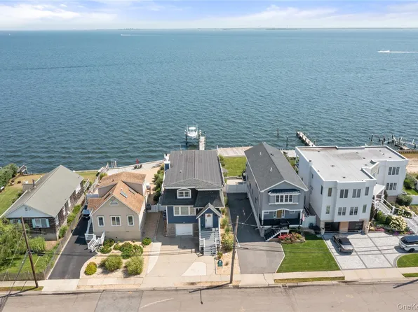 15 E Shore Drive, Babylon, NY 11702